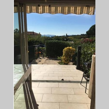 Au Petit Bonheur Vue Mer, Parking, 400M Plage Le Lavandou Exterior foto