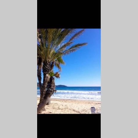 Au Petit Bonheur Vue Mer, Parking, 400M Plage Le Lavandou Exterior foto